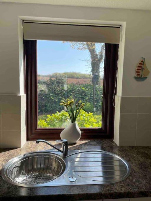 Cosy Between Penzance And St Ives *