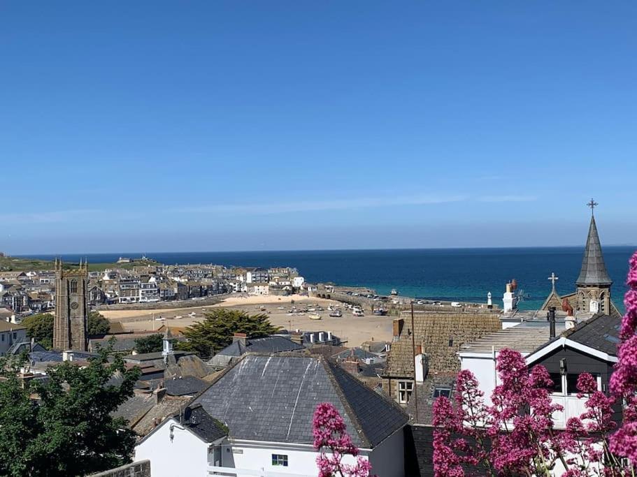 Cosy Between Penzance And St Ives Holiday home